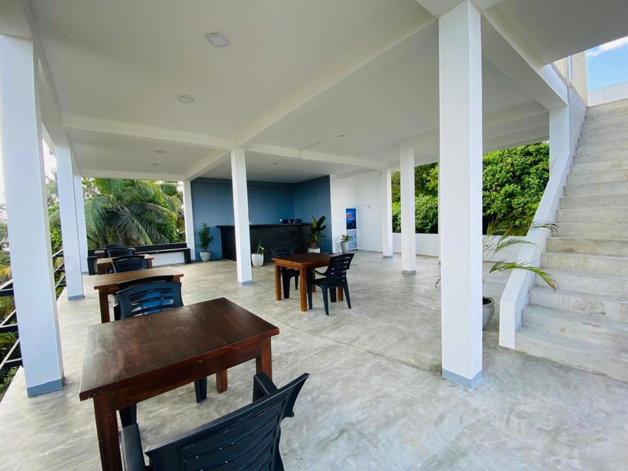 The Wave'S Guest House มิริสซา ภายนอก รูปภาพ