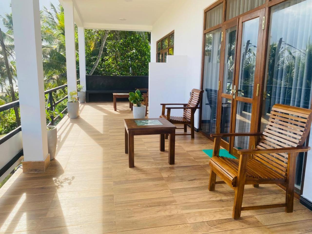 The Wave'S Guest House มิริสซา ภายนอก รูปภาพ