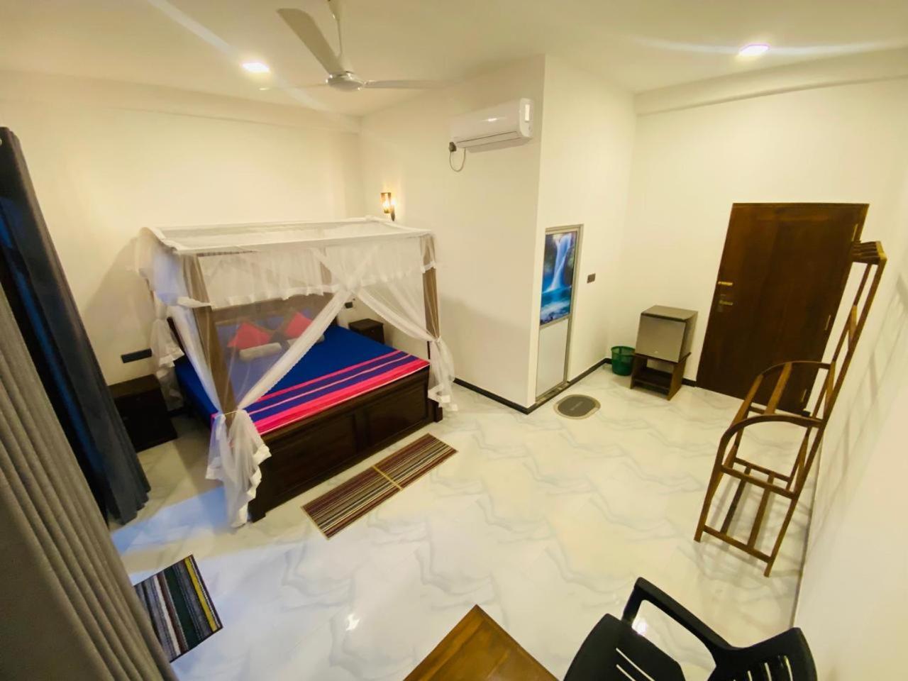 The Wave'S Guest House มิริสซา ภายนอก รูปภาพ