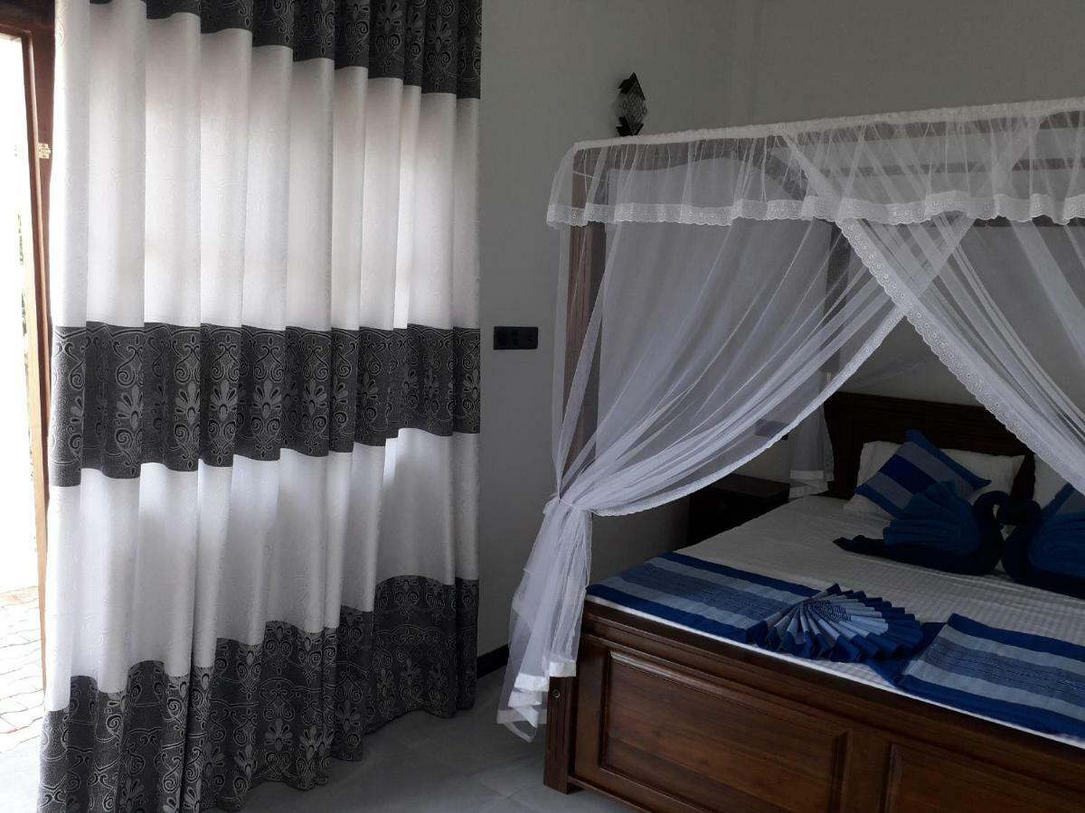The Wave'S Guest House มิริสซา ภายนอก รูปภาพ