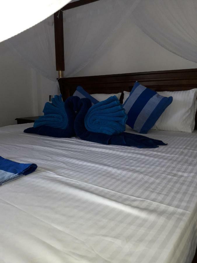 The Wave'S Guest House มิริสซา ภายนอก รูปภาพ