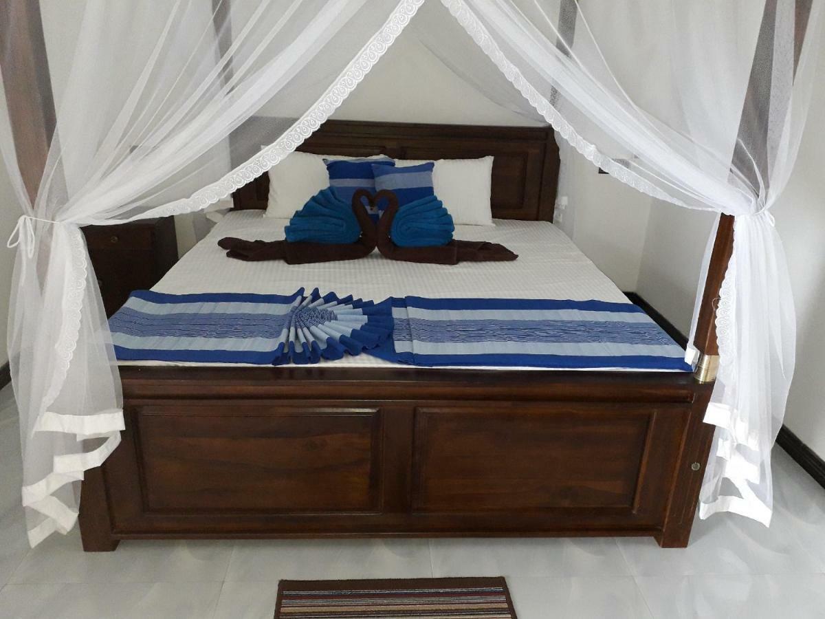 The Wave'S Guest House มิริสซา ภายนอก รูปภาพ